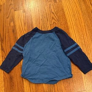 Hanna Andersson Navy and Blue Long Sleeve Tee